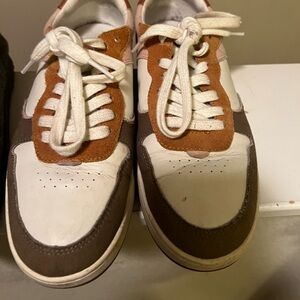 Madewell court sneakers gently worn